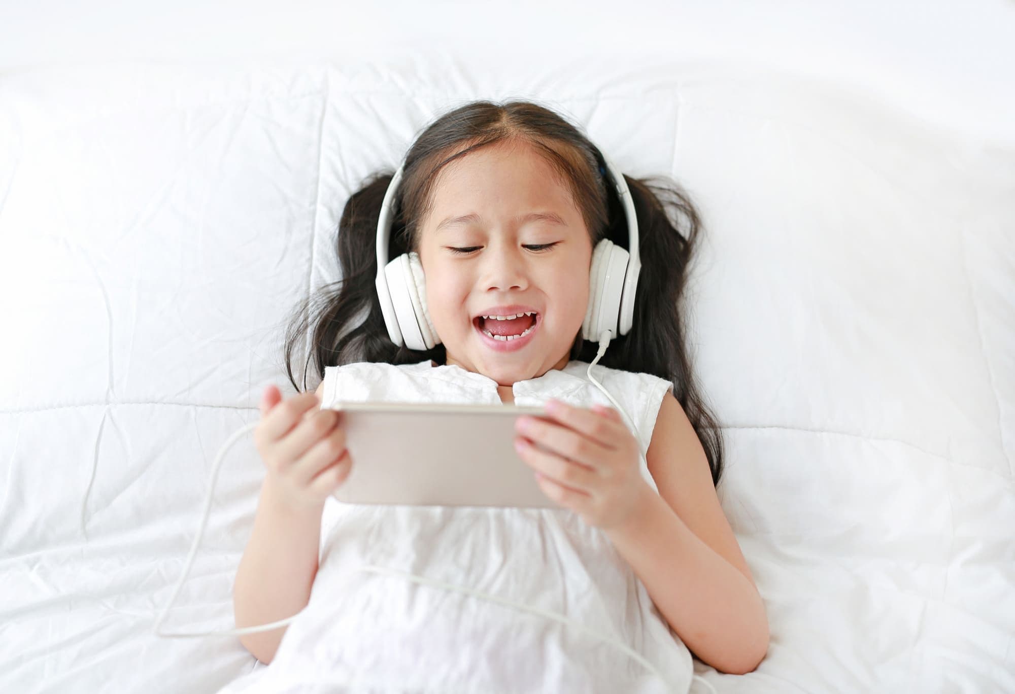 Lebih Dekat, Lebih Akrab : Atur Screen Time untuk Bonding dengan Si Kecil